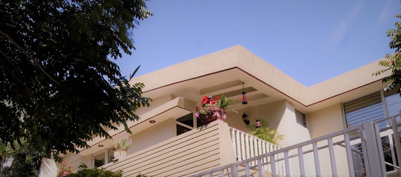 Dickinson Guest House, Guadalajara Expo Exterior photo