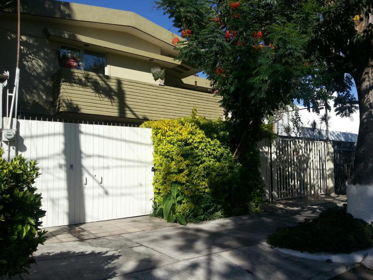 Dickinson Guest House, Guadalajara Expo Exterior photo